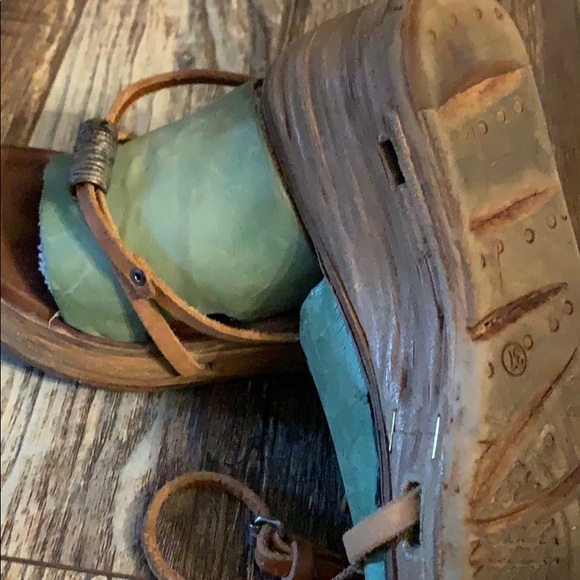 Sandals - Picture 5 of 7